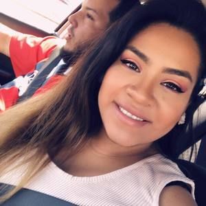 Meet your Posher, Nohemi